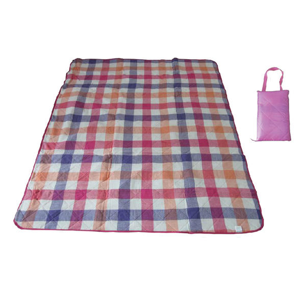 Water resistant Outdoor Blanket with Carrying Case